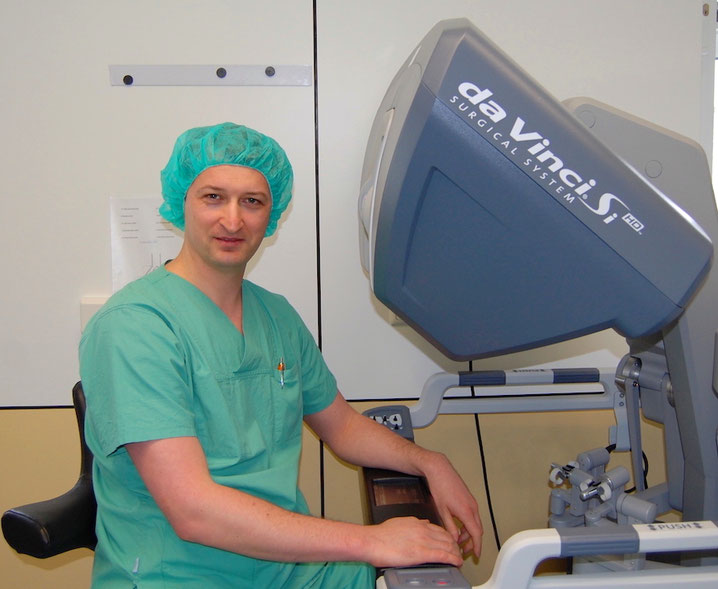 Dr. med. Maxim Janowski, Facharzt für Urologie, Urologe, Spezialist für Roboter-Chirurgie, Endourologie, ambulantes Operieren, Velbert, Offerstraße 29