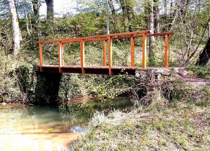 réfection de la passerelle du brion par les employés communaux avril 2021