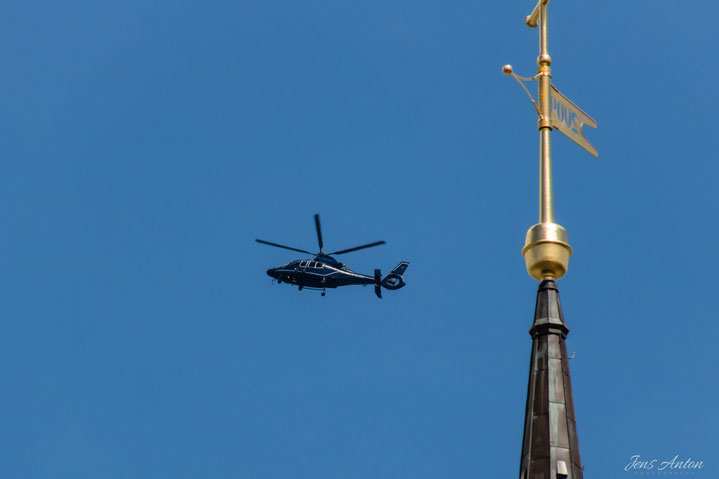 Hubschrauber im Einsatz über Hamburg