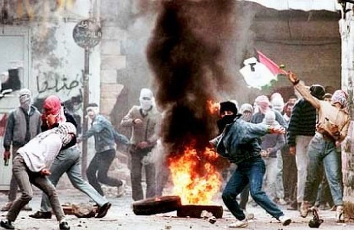 * Første Intifada 1987 - 1993 * Anden Intifada 2000 - 2005 