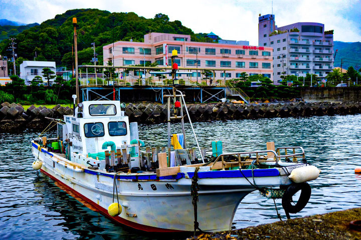 網代港 内田丸 網代の人気貸しボート 釣竿 内田丸 公式