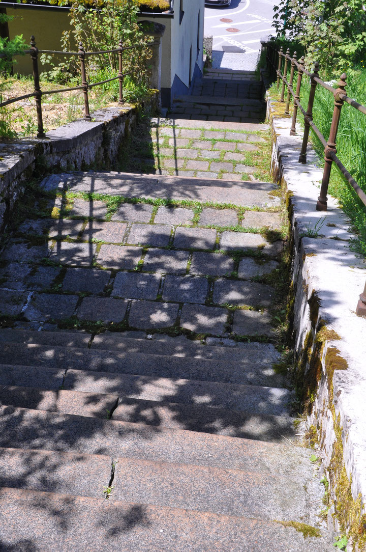 Blockstufen, Granit, Freitreppe, Prunktreppe, Welterbe, Hallstatt, Gusseisen, Ölanstrich, Amtshaus