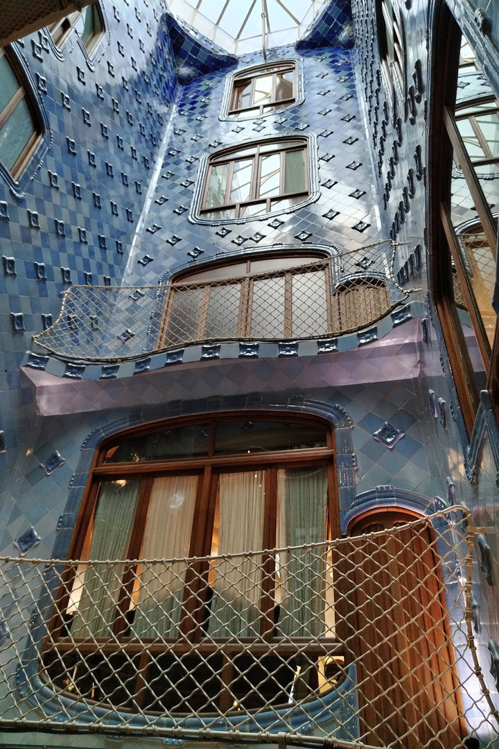 Cour communautaire, Casa Batlló