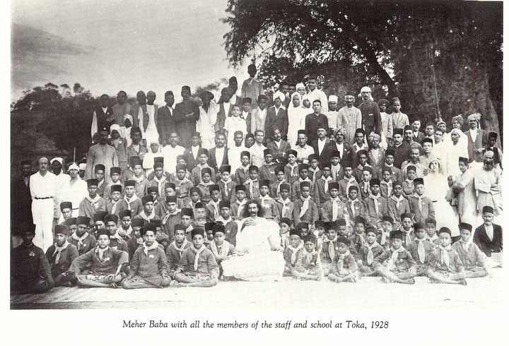 Courtesy of LM page 1117 - Margaret is standing on the far right hand side of Baba and with her partner Meredith and her sister on the far left
