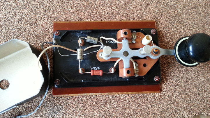 Russian Air force Telegraph key B12 model - particular of cutting sistem