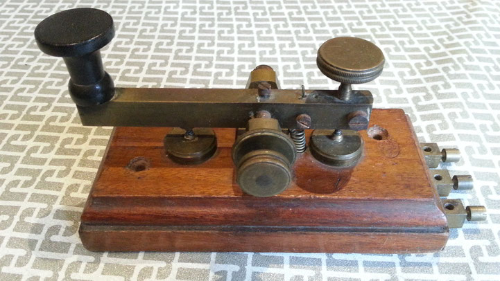 Italian postal telegraph key - Ing. E. De Rinaldis di BARI