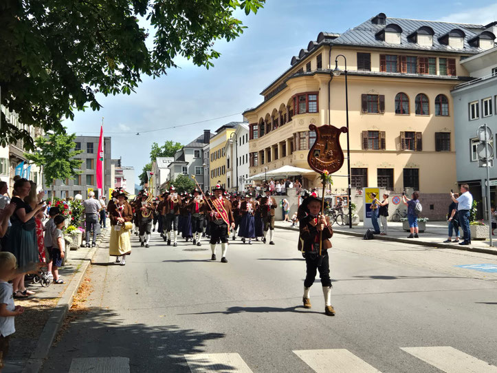 Mehr Bilder in der Lasche Bilder!