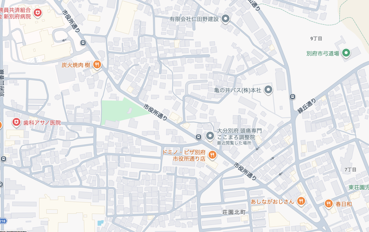 大分別府頭痛専門ここまろ調整院の場所です。慢性頭痛や偏頭痛、後頭部の痛みやこめかみの痛み、群発頭痛でお悩みの方は新別府病院とケーキ屋「あしながおじさん」を目印にお越しください。