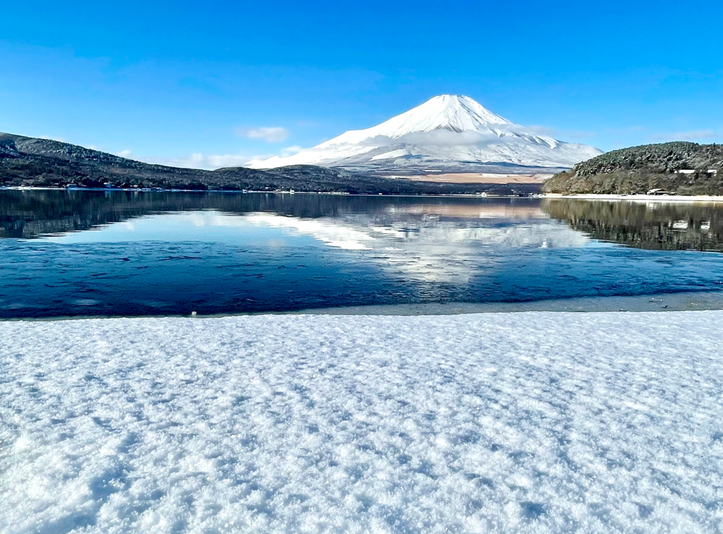 雪の後の優しい白さの富士山＆山中湖♪ここは天界？という美しさ♡