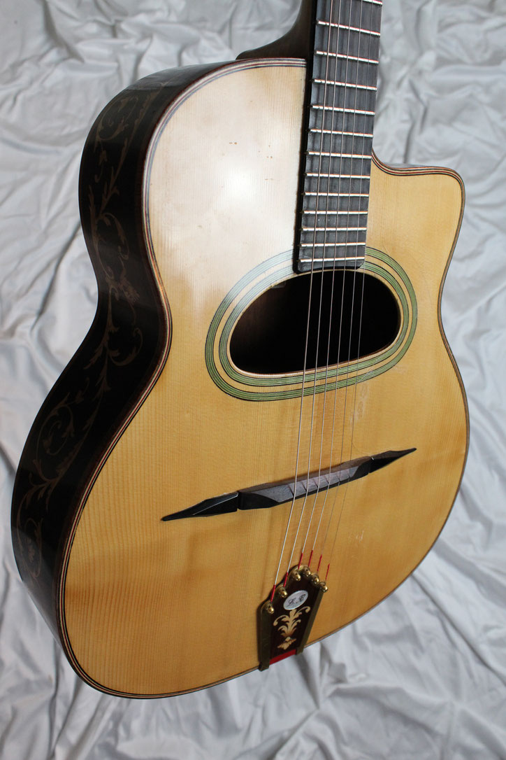 Luigi Bariselli Maccaferri guitar