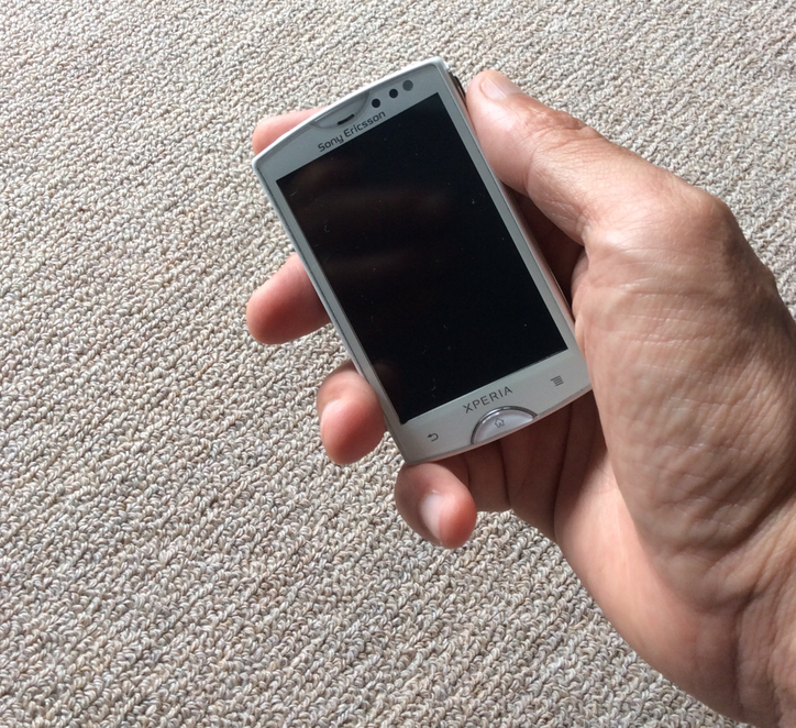 SonyEricsson Xperia mini ST15i - ちっちゃいガジェット好き