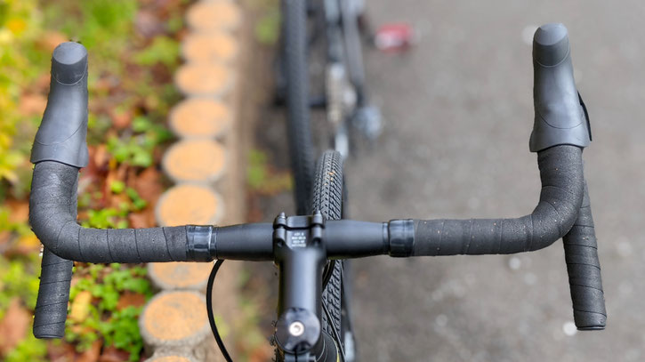 新品★ロードバイク★La Bici 470 2024年式★スタンド付き★ライト サイクルライト OLIGHT（オーライト）ZX Pro StVZO認証バイクライト