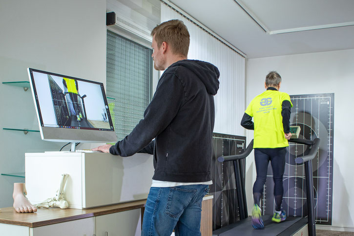 Laufbandanalyse bei Orthopädie und Laufsport Georg Gruszka Aalen | has-shadow