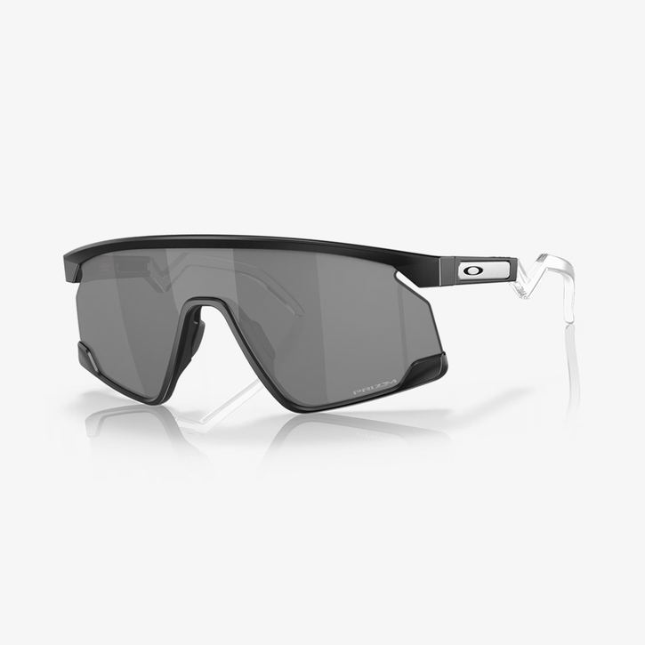 Black oakleys top