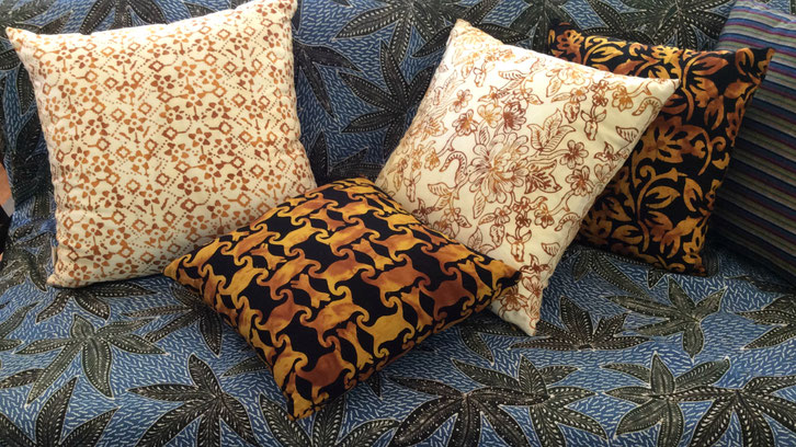 Textiil Batik Pillow Collection