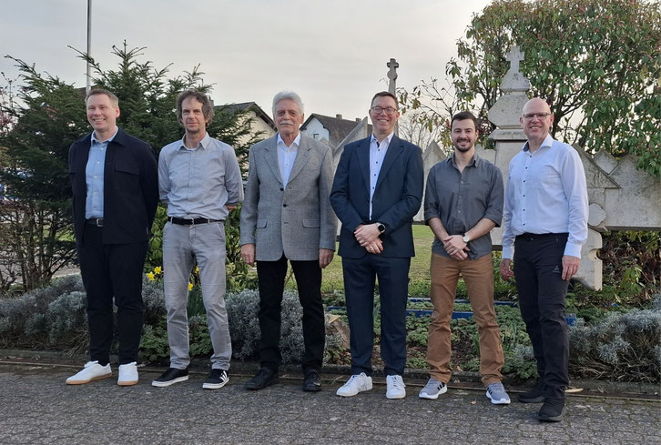 Bild: Neuer Vorstand des TTC Kahl 1946 e.V. von links Markus Baatwyk, Michael Bauer, Norbert Roth, Andreas Brunswick, Manolo Alves Zipf und Ralf Schmidt