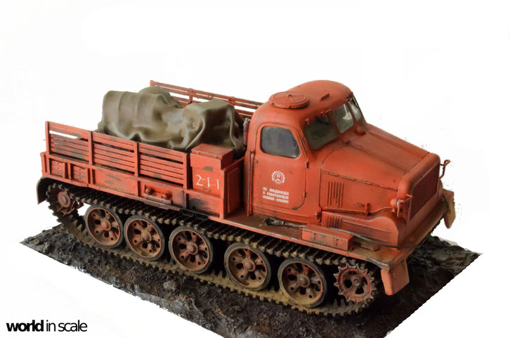 AT-T ("Artilleriyskiy Tyagach Tyazholiy") - 1/35 by Trumpeter ...