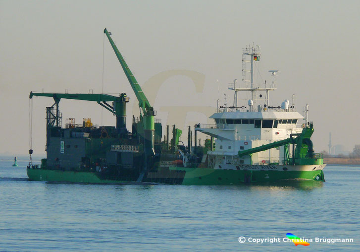 Hopperbagger Scheldt River