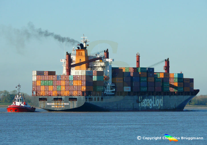 Schlepper ZP BULLDOG mit Containerschiff WASHINGTON EXPRESS