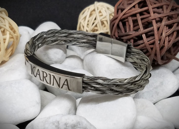 Personalisiertes Armband aus eigenem Pferdehaar mit Gravur, Tierische Kunstwerke