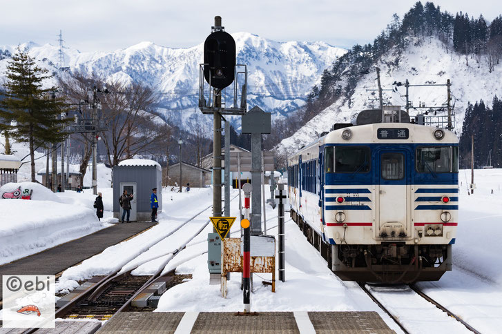 只見駅