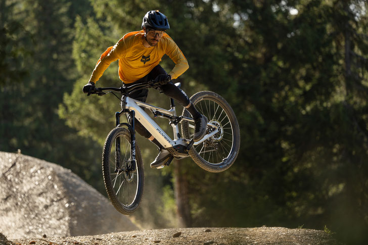 FLYER E-Mountainbike Uproc SL:X – Leichtgewicht für natürliches Fahrgefühl ©Flyer