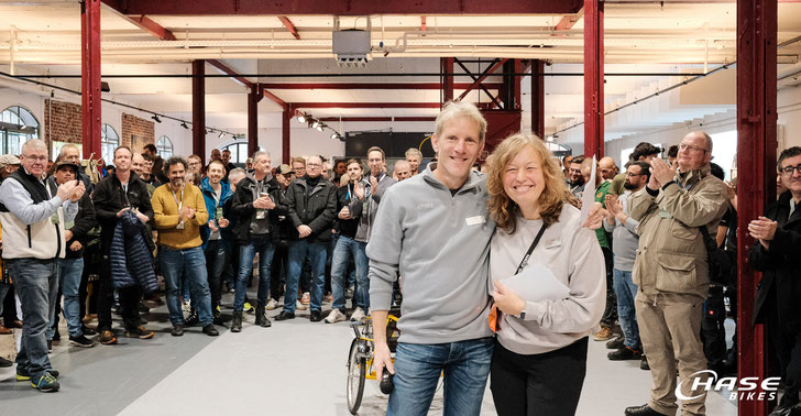 Volles Haus beim 20. Praxisworkshop von Hase Bikes (Im Vordergrund: Kirsten und Marec Hase) ©Hase Bikes