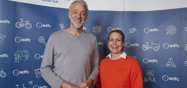 Die ADFC-Bundeshauptversammlung 2025 wählte Sarah Holczer und Frank Masurat als neues Führungsduo. © Michael Handelmann / ADFC