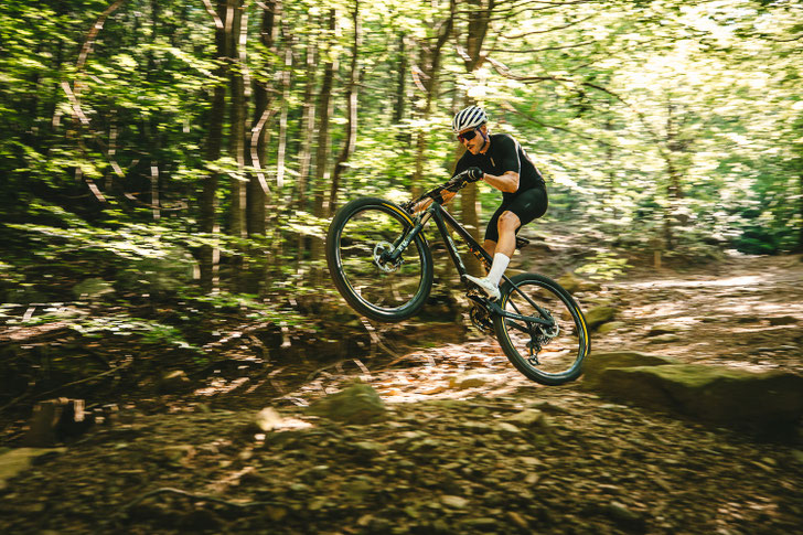 BH Lynx SLS, die Effizienz eines Hardtails mit der Kontrolle eines Full Suspensions ©BH Bikes