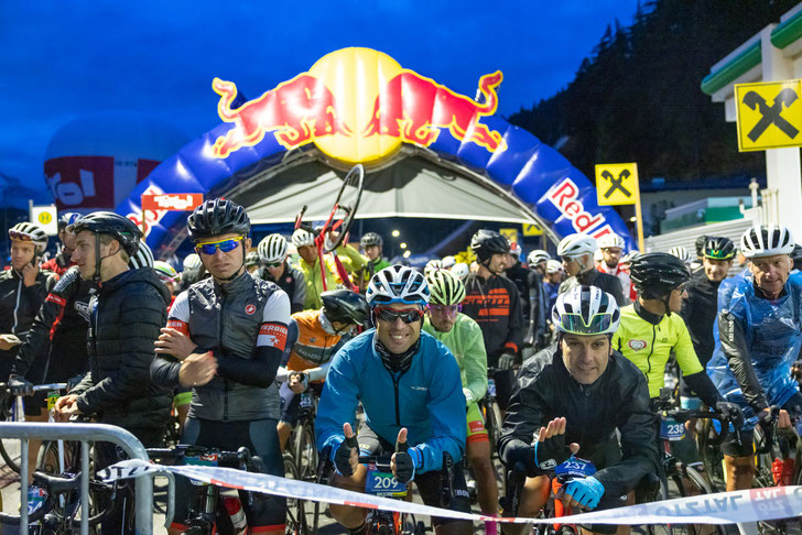 Start Ötztal Marathon (Copyright: Ötztal Tourismus/Expa/Groder)