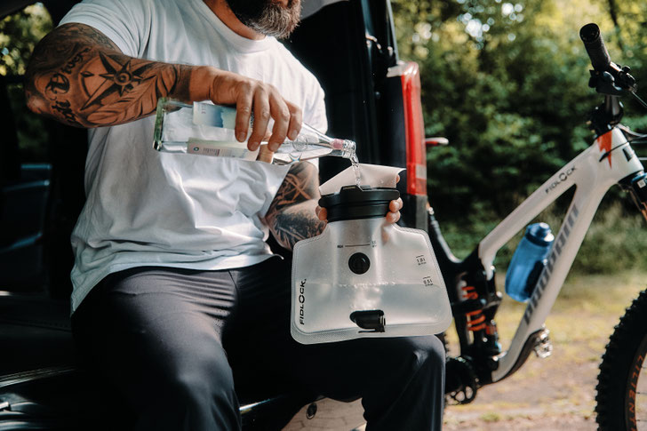 FIDLOCK HERMETIC: Auslaufsichere Trinkblase mit patentiertem Magnetverschluss ©Fidlock