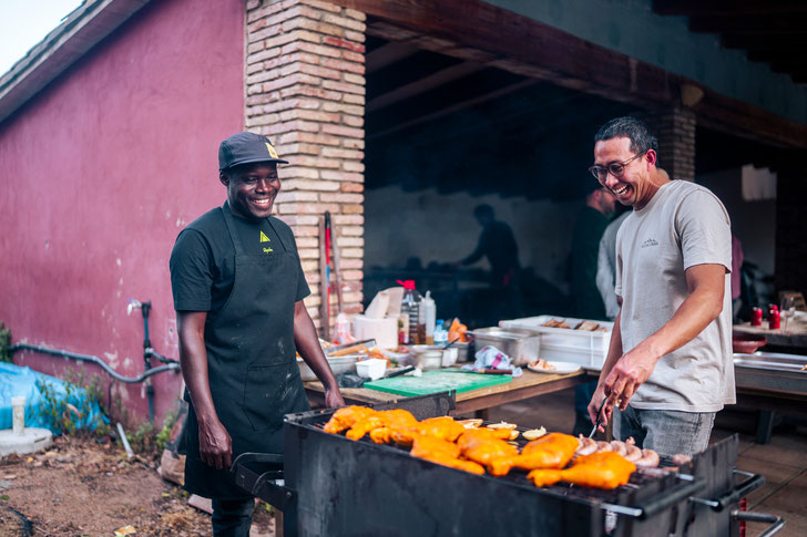 Impressionen von der BUFF® and Team Amani Host Cross-Cultural Barbecue Night in Girona ©BUFF
