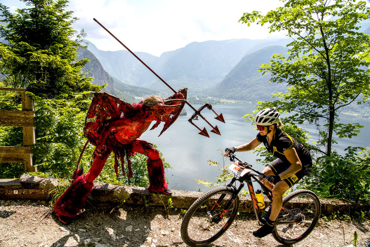 ©Chris Gütl: „Einmal Hölle und zurück“ – die 11 Kehren auf den Hallstätter Salzberg sind einer der Hotspots der legendären Salzkammergut-Trophy.