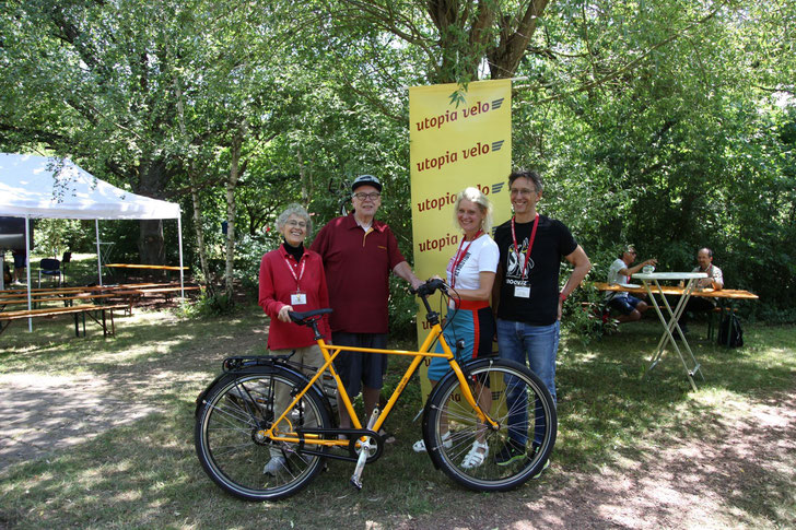 Das Team Zukunft von Utopia Velo. Von links: Inge Wiebe und Ralf Klagges, Dorothee Wiebe und Paul Weber.