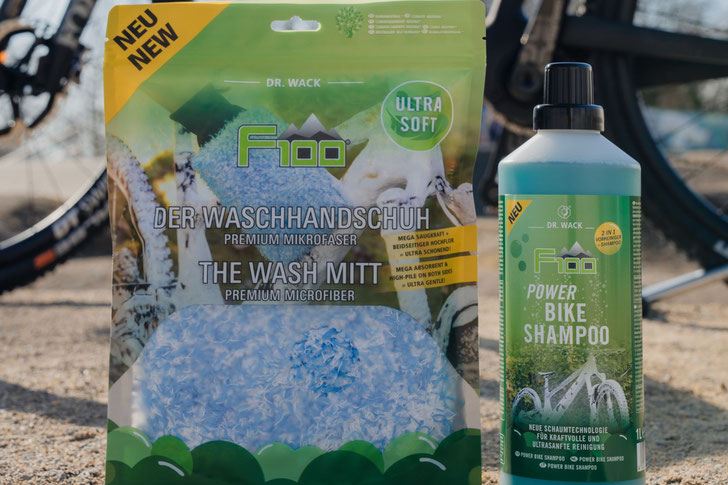 F100 Waschhandschuh und Bike Shampoo ©