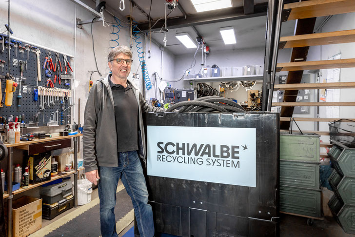 Radlager Köln - Reifen können in Deutschland bei mehr als 1.800 Händlerinnen und Händlern zurückgegeben werden ©Schwalbe Reifen