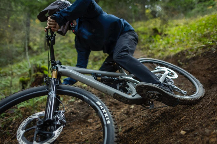 Ein starkes Duo für Trail und Alltag: Shimano Pedale und Cleats ©Shimano