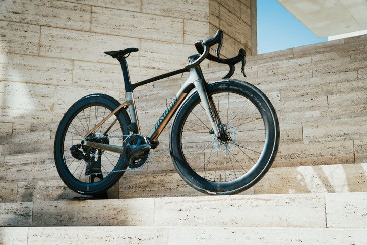 RAYMON Arva Elite mit Campagnolo Record 2x13 Road ©Raymon