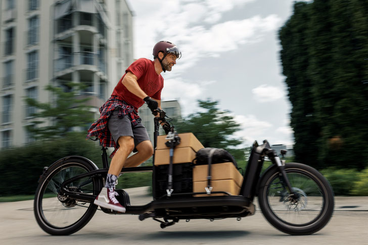 Von schwer beladenen Cargo-E-Bikes bis hin zu sportlichen Anwendungen im Mountainbike-Bereich – mit der 3X3 NINE erhalten Biker*innen eine zuverlässige, wartungsfreie Nabenschaltung, die technologische Standards setzt.  ©