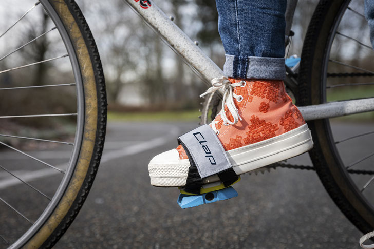 Ein Prototyp des Adapters wurde bereits auf einer 3.500 Kilometer langen Fahrradttour erprobt. (Bild: Heike Fischer/TH Köln) 
