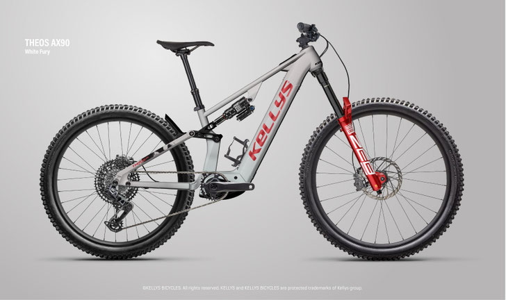 Das Flaggschiff: Kellys THEOS AX90 White Fury ©Kellys