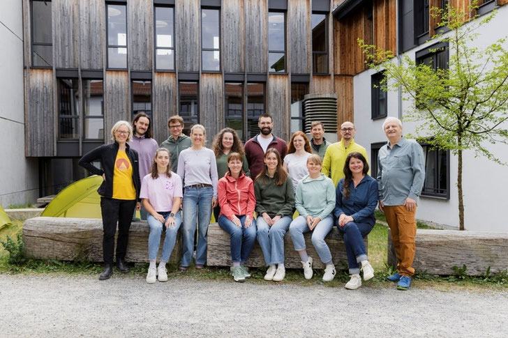 VAUDE Mitarbeitende aus allen Bereichen haben am neuen Nachhaltigkeitsbericht mitgewirkt ©Vaude