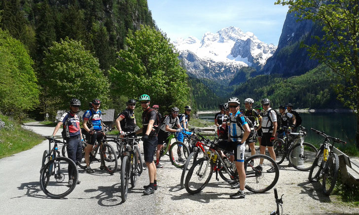 Für die Ideallinie: Streckenbesichtigung Gosausee zur Salzkammergut-Trophy ©Peter Perstl