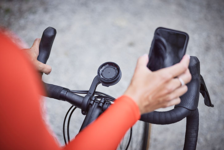 FIDLOCK VACUUM Technologie kompatibel mit GPS-Fahrradcomputer-Halterungen