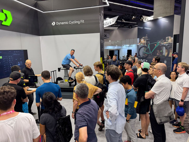 DCF-Vorführungen: Eurobike-Besucher sind eingeladen, täglich an Live-Fitting-Vorführungen und Auftritten von Athleten teilzunehmen. ©Giant Group