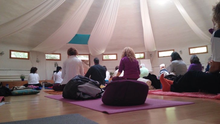 Taller de meditación gratis en grupo. Aprender a meditar en barcelona