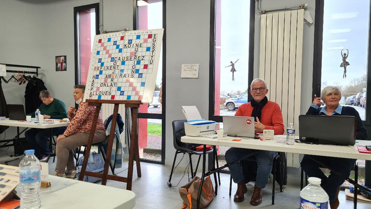 l'arbitrage à St Gatien : Marie-Hélène Aubry, Muriel Gilet, Richard Coroyer et Monique Blouin