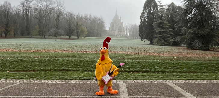 La mascotte Rico met en musique le Parc du Château de Dormans