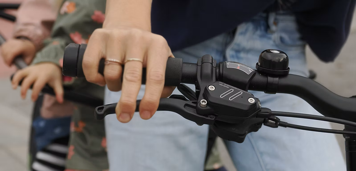 MESSINGSCHLAGER: "FAHRWERKER" NEU IM VERTRIEB ©Fahrwerker