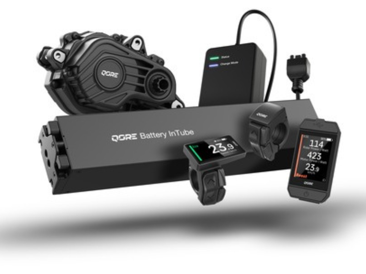 QORE wird in der ersten Jahreshälfte 2027 um das ins Oberrohr integrierbare Display Control Integrate sowie die dazugehörige Bedieneinheit Remote (r.u.) erweitert. (Foto: Yamaha eBike Systems)